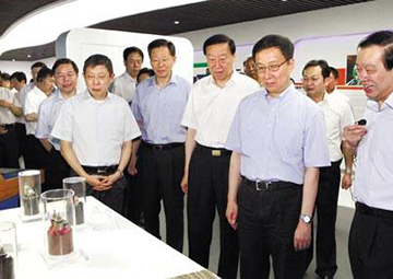 国家副主席，原中央政治局常委， 时任上海市委书记韩正考察凯发K8国际科技